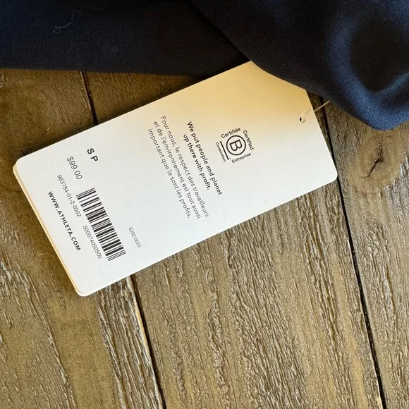 NWT Athleta Gallery Top 2.0 - ladies small - Picture 8 of 8